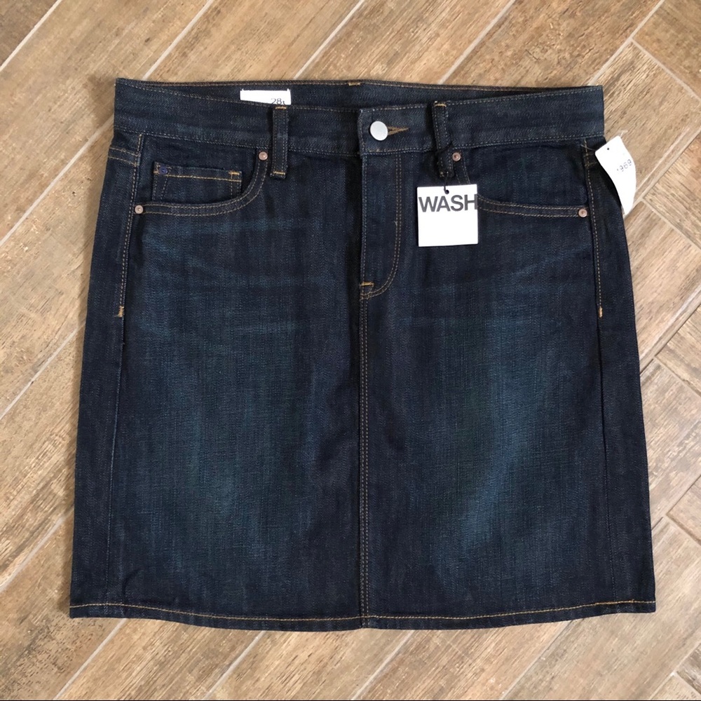 Women’s Denim Mini Skirt- NWT!! Gap size 28 Tall